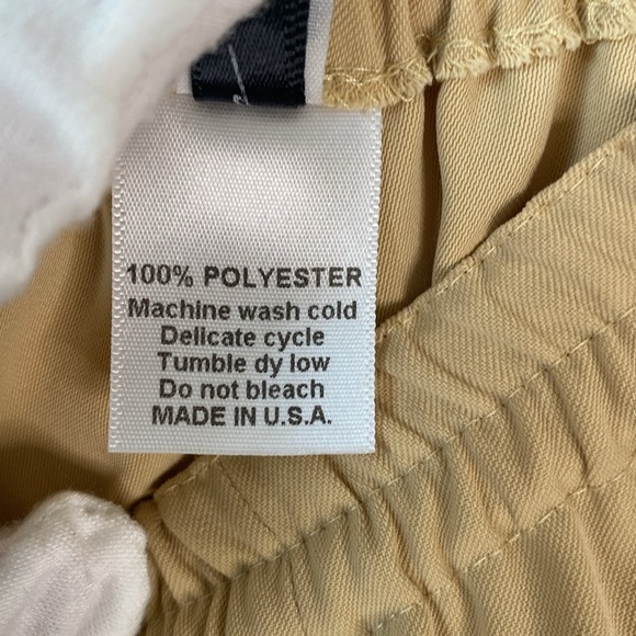 Mack and Mack Clothing from Greensboro, NC women’s long shorts khaki size M - Picture 4 of 5